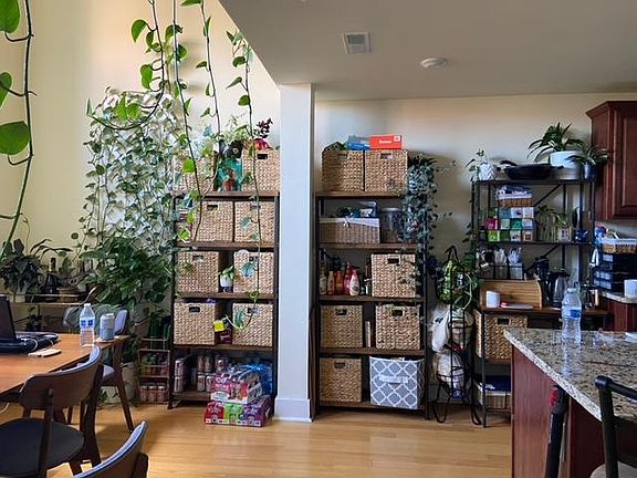 2nd image of 400 Green St Unit 5