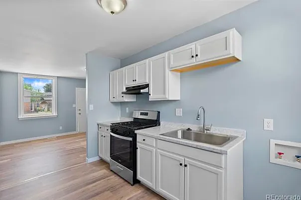 10911 W 44th Pl — Photo 6