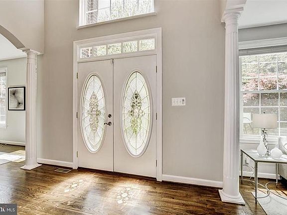 4th image of 10010 Park Royal Dr