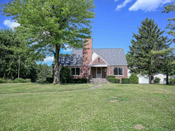 8314 S Walnut St, Daleville, IN 47334