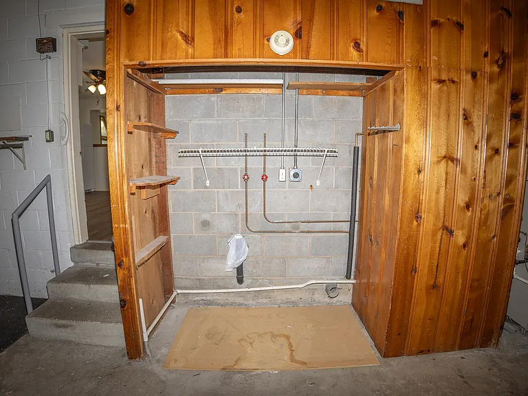 2401 Willow Dr — Photo 12