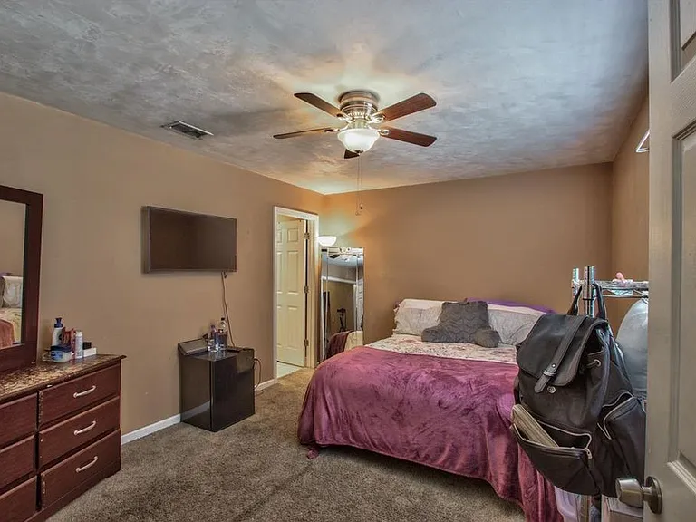 640 Eugenia St #204 — Photo 13