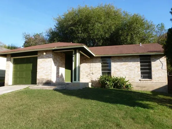 2412 Village Walk, Austin, TX 78744