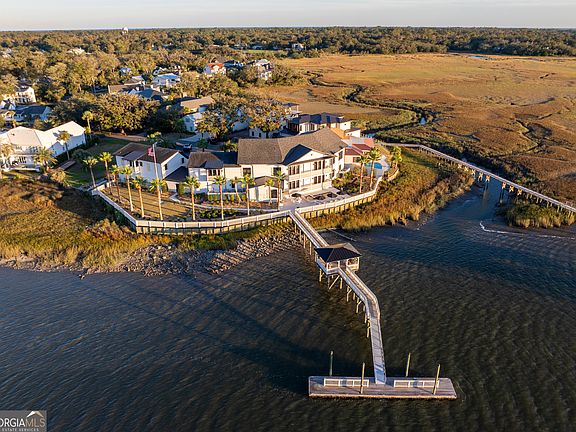 3rd image of 316 Yacht Club Ln