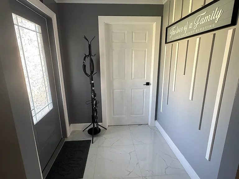 199 SE Crosspoint Dr — Photo 3