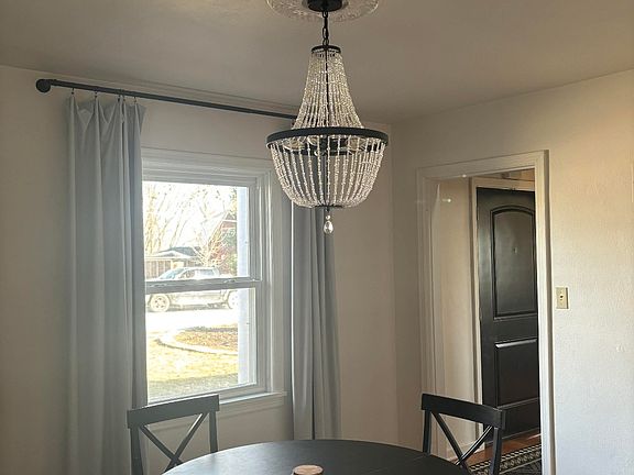 5th image of 1715 Hayselton Dr