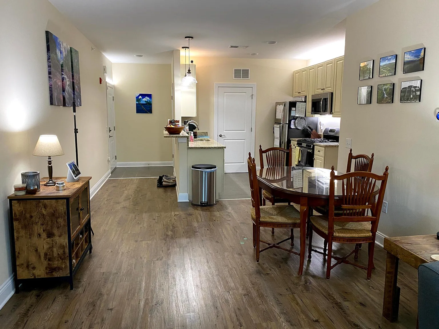 1 bed, 850 sqft, $2,075 — Photo 2