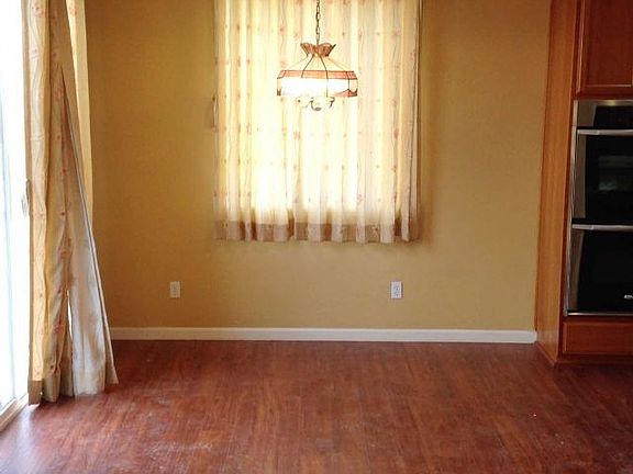 5th image of 16201 Sheltered Cove Cir