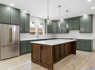 2092 Browns Valley Rd, Guntersville, AL 35976