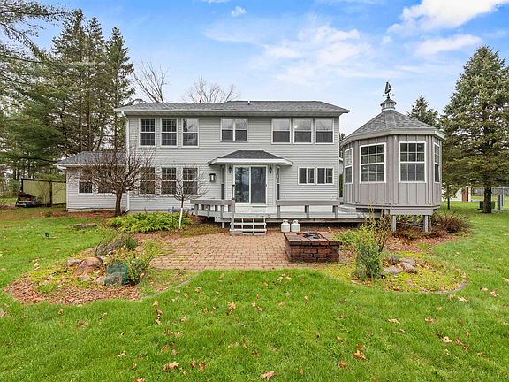 2nd image of 204875 Lake Dr