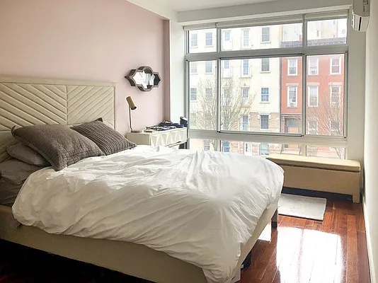 Rented by Kahen Properties | media 33