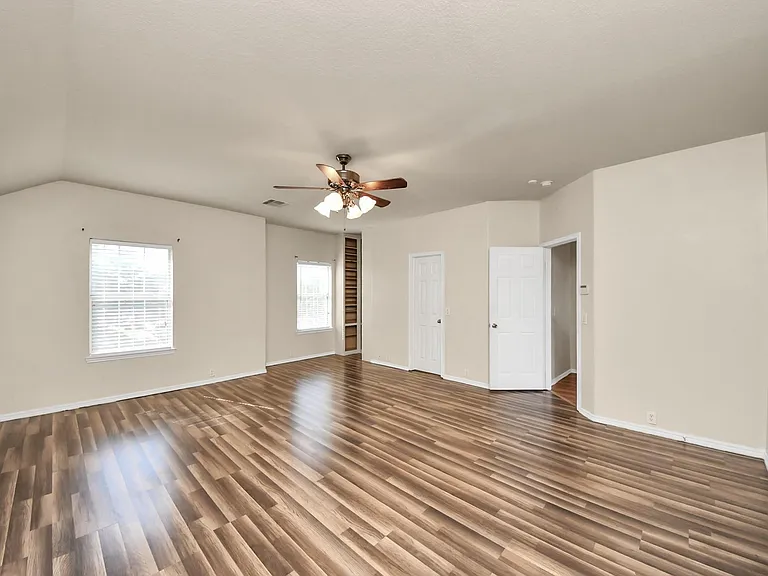2038 Eddlewood Ct — Photo 14