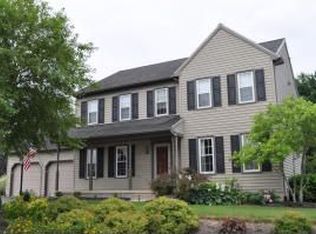 207 Gardenia Ct, Lititz, PA 17543