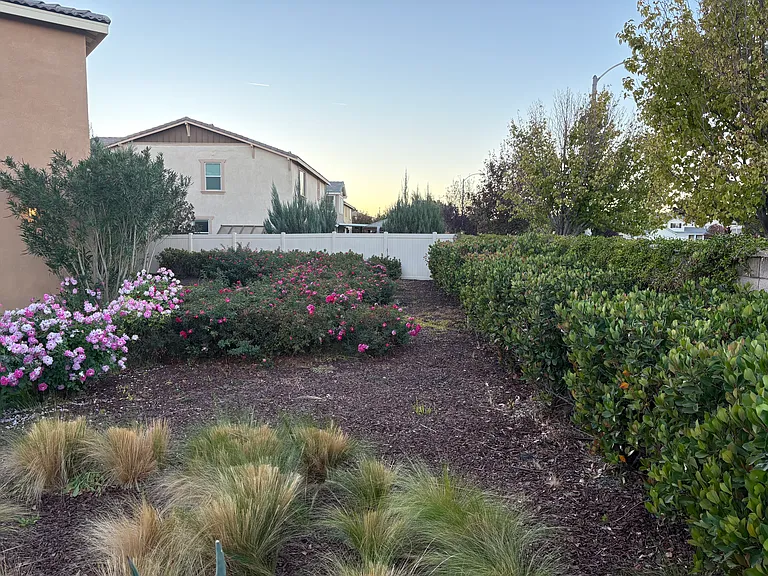 4631 Vahan Ct — Photo 5