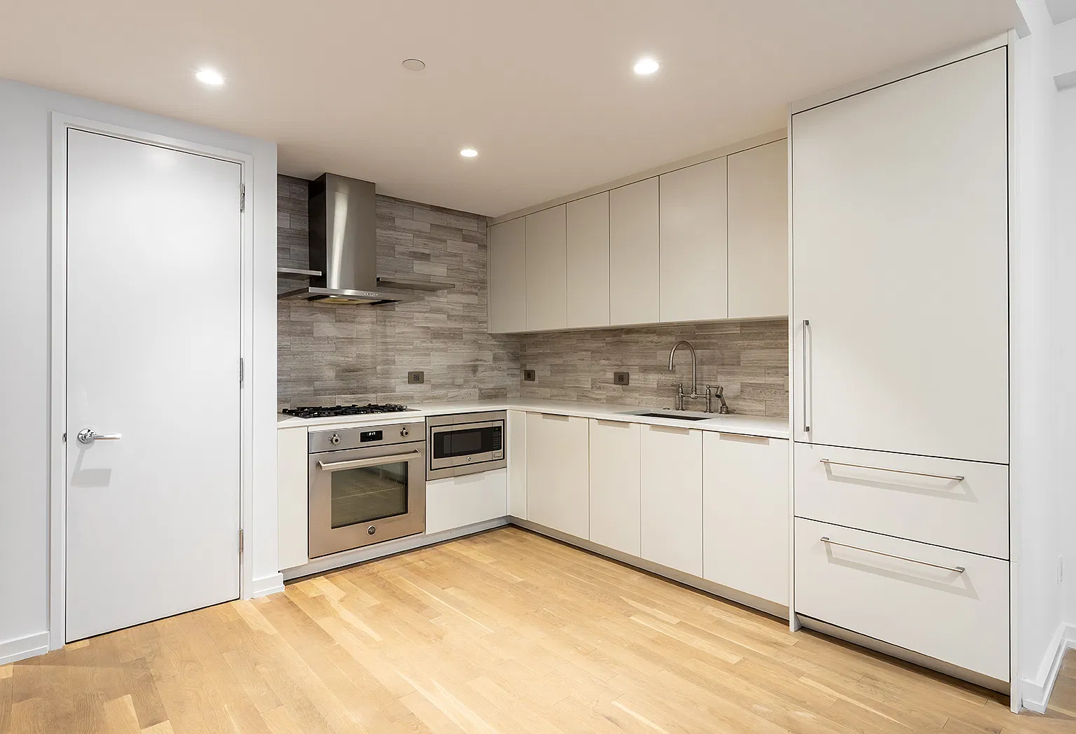 234 East 23rd Street — Photo 4