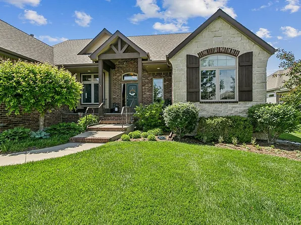 2215 N Loch Lomond Ct, Wichita, KS 67228