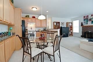5th image of 229 Garden Dr