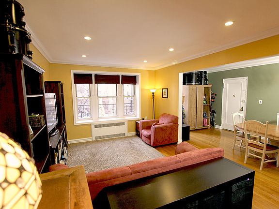 LR w DR on the right