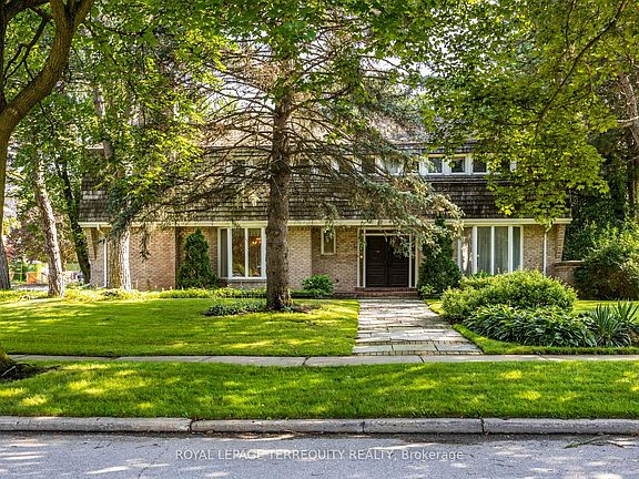 4th image of 2 Chieftain Cres