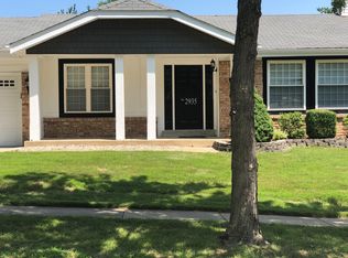 2935 Meramar Dr, Saint Louis, MO 63129