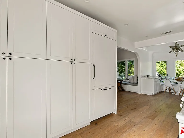 327 N Edinburgh Ave — Photo 23