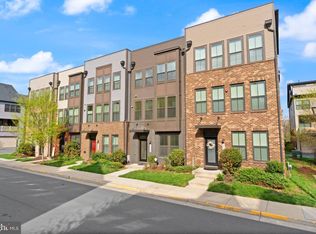 22308 Seabring Ter, Ashburn, VA 20148