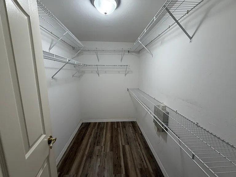 11330 Lakeland Cir — Photo 23