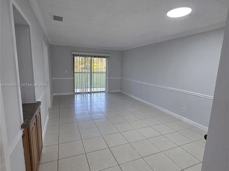 1170 NW 80th Ave #203 — Photo 3