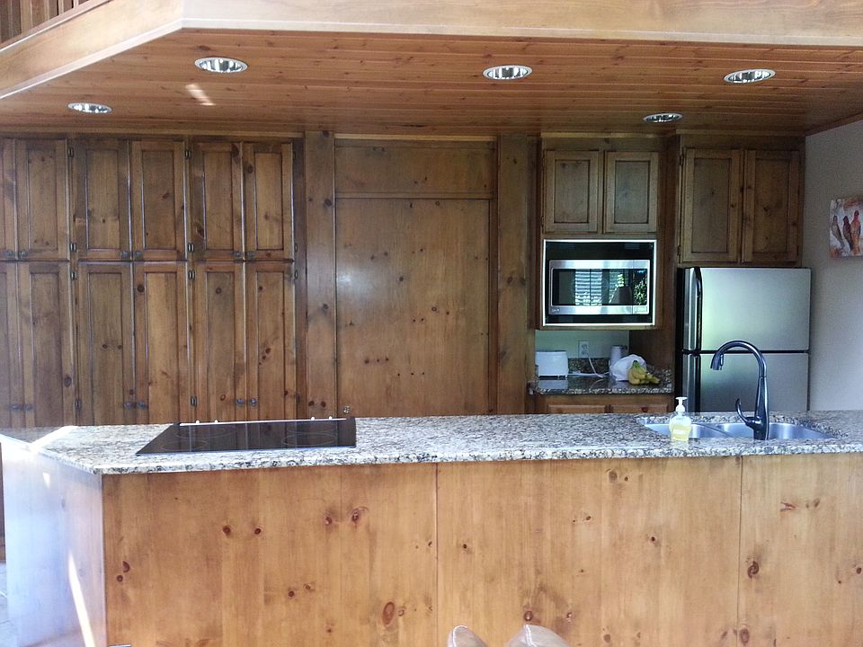 1st image of 2018 Lakeview Dr