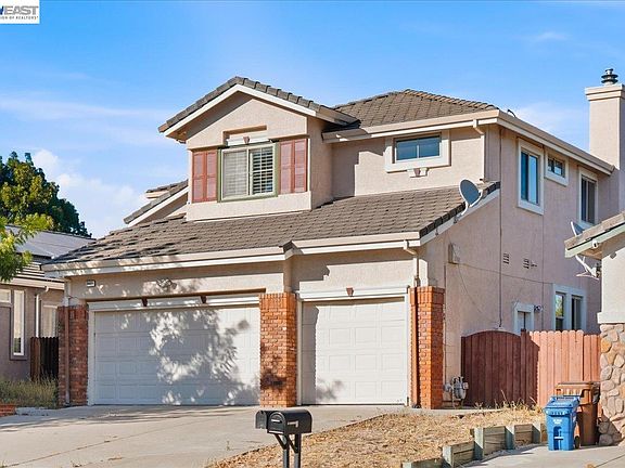 2nd image of 2441 Johns Way