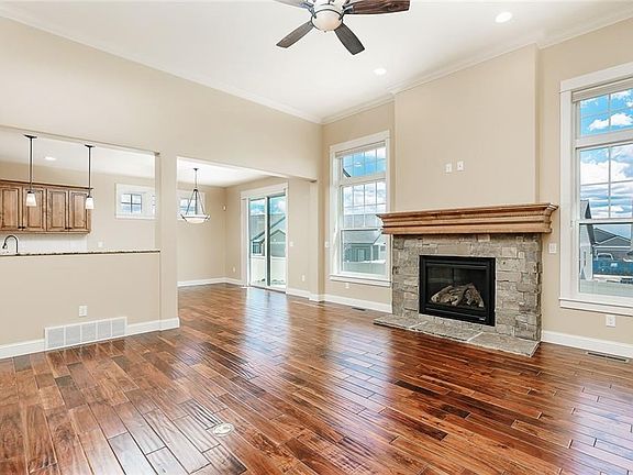 2nd image of 3109 Golden Acres Dr