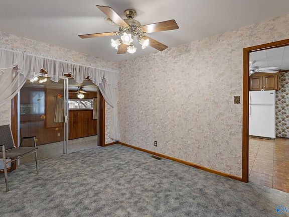 5th image of 609 Vance Rd SW