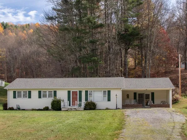 166 Ramblewood Rd, Chilhowie, VA 24319