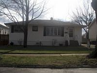 2nd image of 215 E Manor Dr