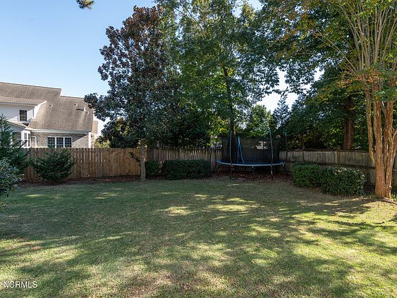 3rd image of 901 Bremerton Drive