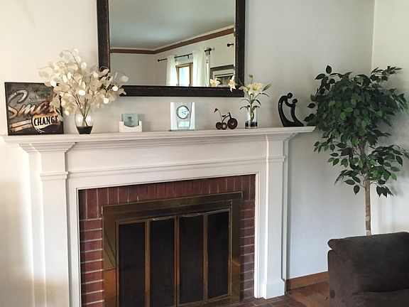 4th image of 19283 Linville St