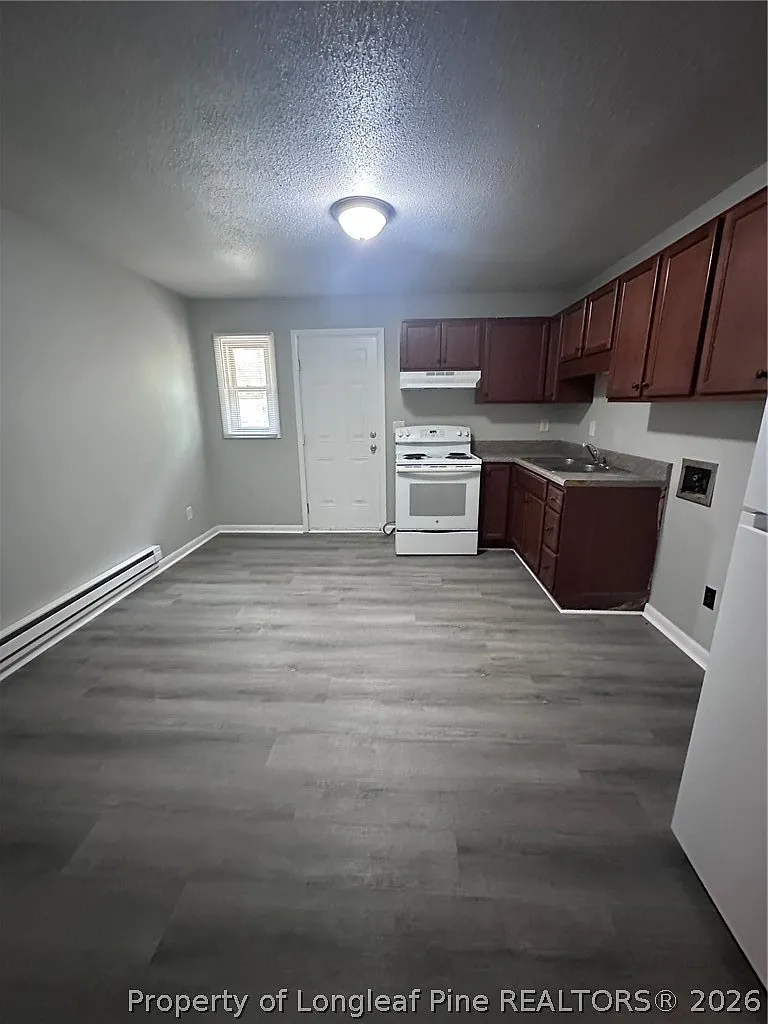 1 bed, 1.0 bath, 795 sqft, $800 — Photo 1