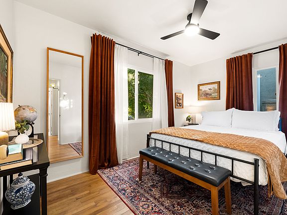 4th image of 4437-41 42nd St #4441