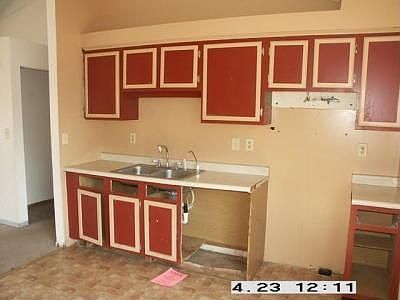 4th image of 2930 Arrowsmith Dr