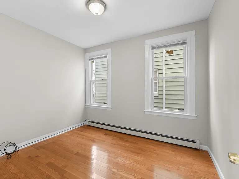 185 N 18th St #1 — Photo 13
