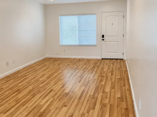 Seaside Serenity, 4912 W Point Loma Blvd #7, San Diego, CA 92107