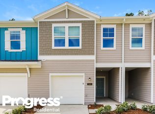 561 Cherry Ridge Dr, Orange Park, FL 32065