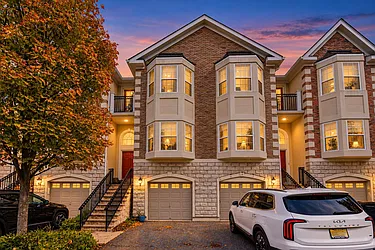 35 Mallard Place, #35