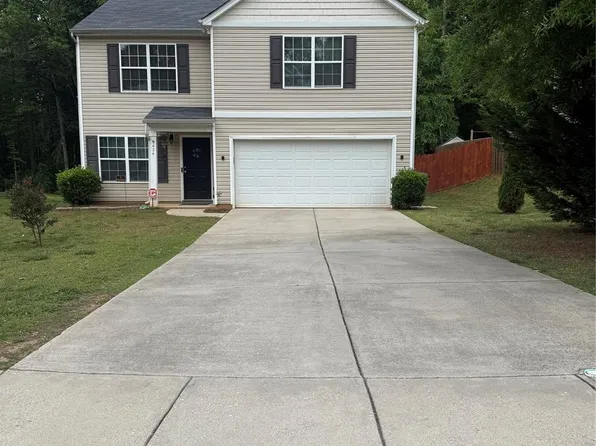 9424 Quilting Bee Ln, Charlotte, NC 28216