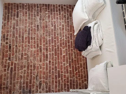 Rented by BRICK & GALO REALTY CORP | media 17