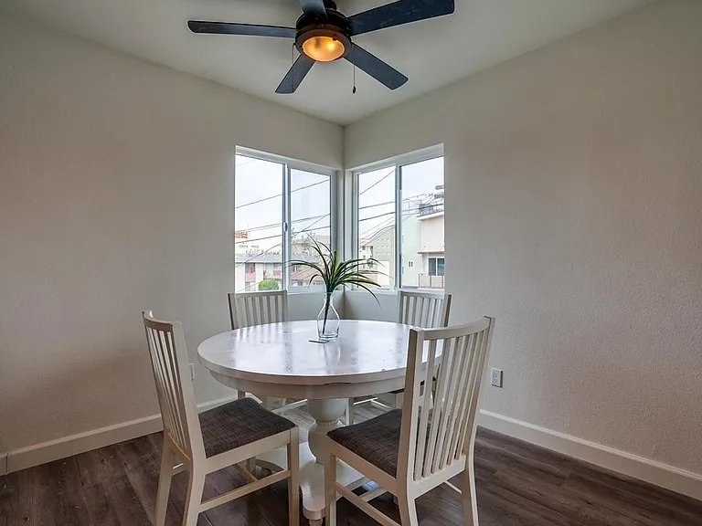 11853 Manor Dr — Photo 9