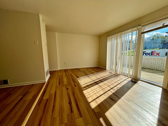 5th image of 115 W 9th Ave APT 3