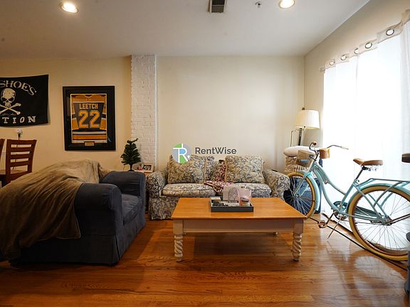 4th image of 550 E 3rd St #2