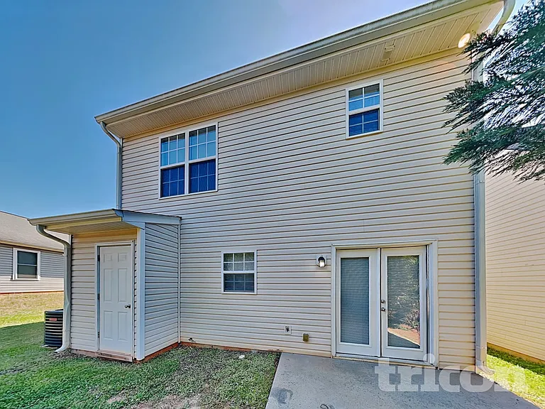 8000 McGarry Trl — Photo 15
