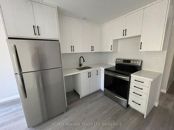 4th image of 424 Ridge Rd N #207
